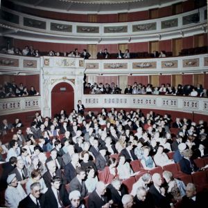 23   vue partielle de l assistance